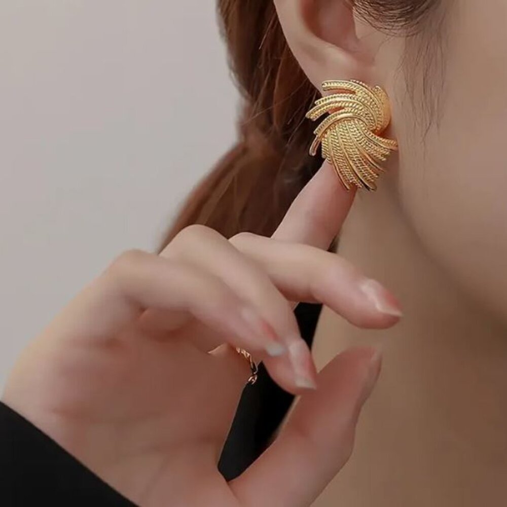NEW Jayne Retro 50's MCM Gold Spiral Twist Swirl Earrings